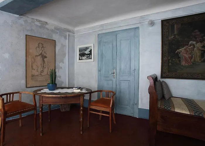 Piazza Castello Apartment